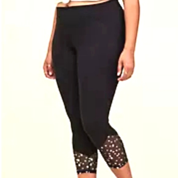❤️NWT VINTAGE TORRID LEGGING BLACK FOIL STAR MESH CROP 24" MID-RISE - PLUS SIZE - Picture 7 of 10